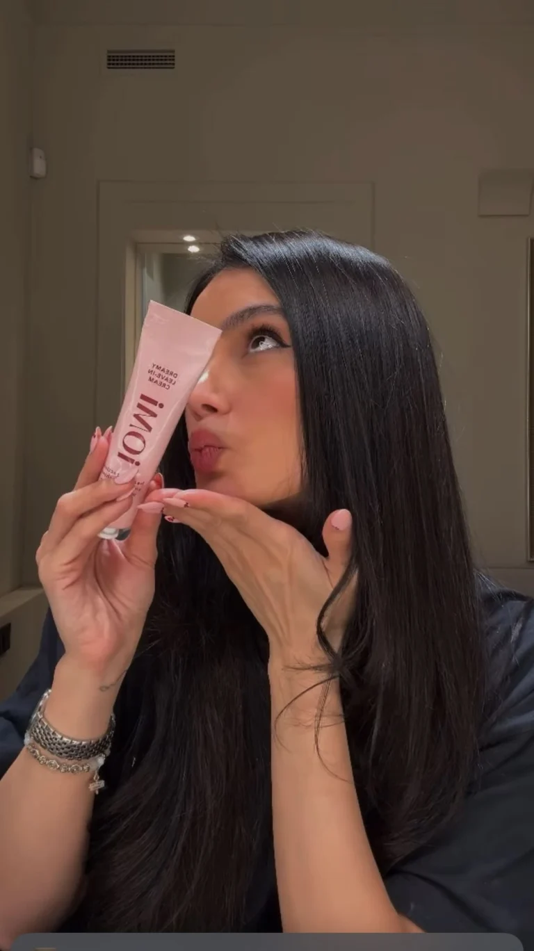 Instagram post from janthomasstudio. This post is in position 0.